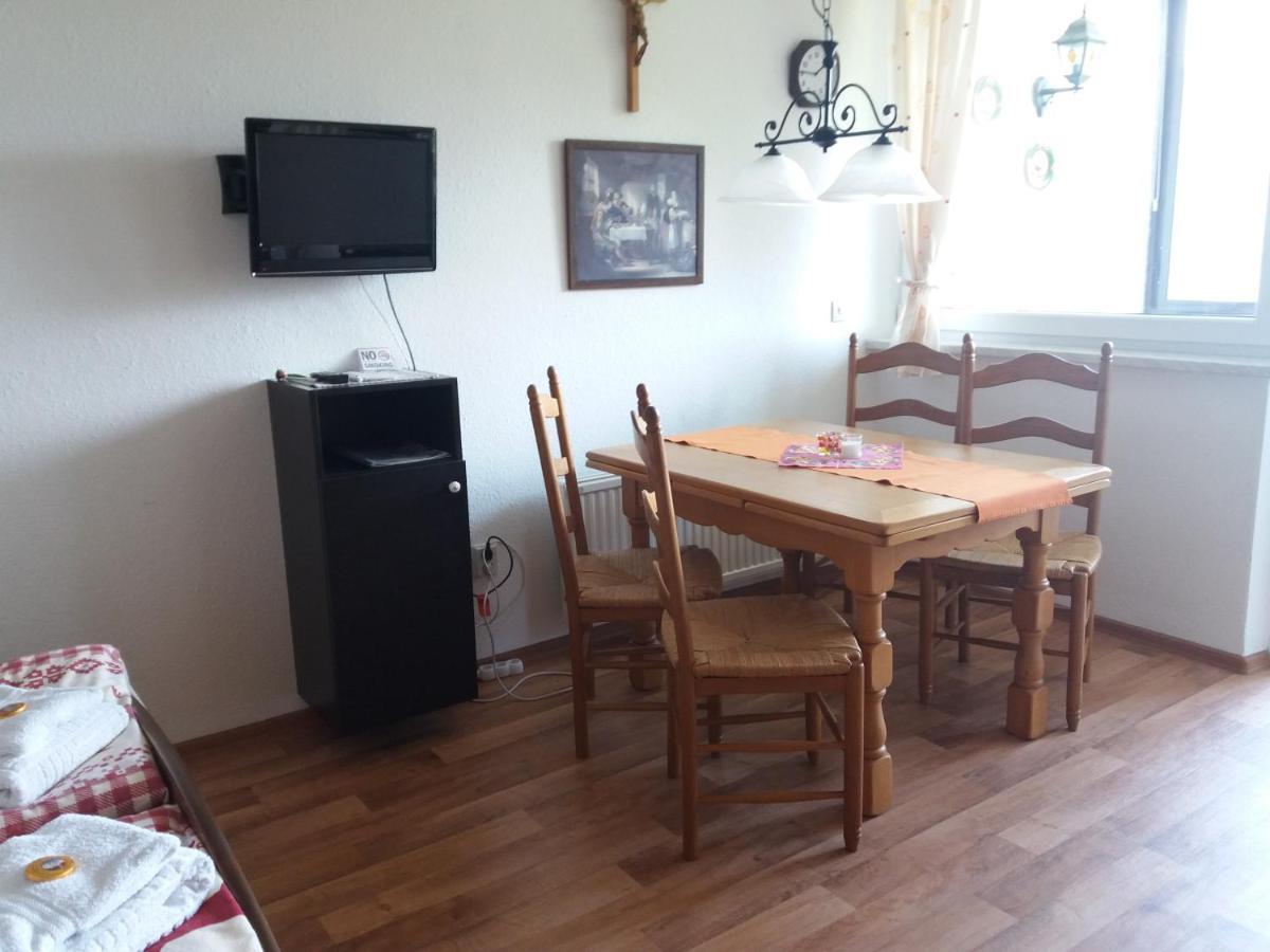 Apartma Mit Seeblick Sankt Gilgen Exterior photo